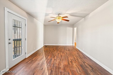 Welcome home to this well-maintained three-bedroom, two-bath - photo 21