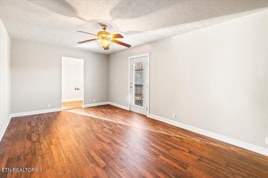Welcome home to this well-maintained three-bedroom, two-bath - photo 22