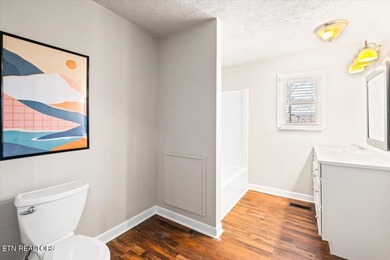 Welcome home to this well-maintained three-bedroom, two-bath - photo 26