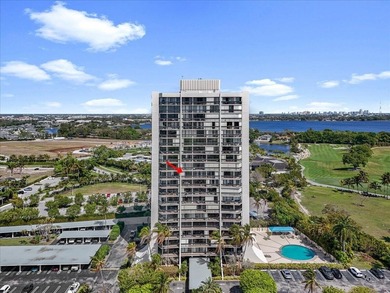 Step into refined living at The Lincoln Tower with Stunning Golf - photo 31