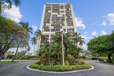Step into refined living at The Lincoln Tower with Stunning Golf - photo 33