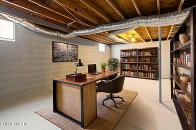 Welcome home to this well-maintained three-bedroom, two-bath - photo 37