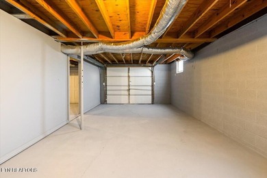 Welcome home to this well-maintained three-bedroom, two-bath - photo 39