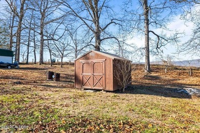 Welcome home to this well-maintained three-bedroom, two-bath - photo 44