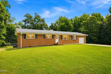 Beautifully renovated brick ranch with a finished walk-out - photo 2