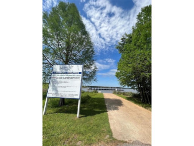 Lake Lot For Sale in Athens, Texas