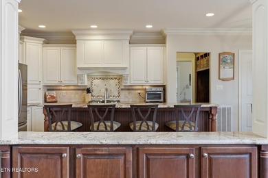 Luxury meets lifestyle in this exceptional Jefferson Park - photo 12
