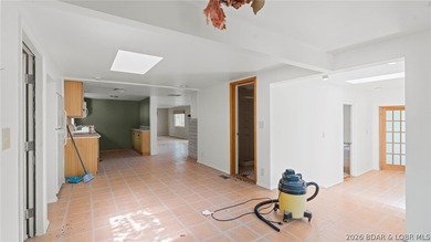 Fix-and-Flip Opportunity with Incredible Lakefront Views This - photo 23