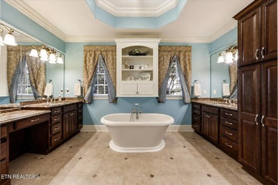 Luxury meets lifestyle in this exceptional Jefferson Park - photo 24
