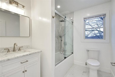 Lovely 2 family new construction almost completed. Truly a - photo 30