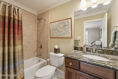 Luxury meets lifestyle in this exceptional Jefferson Park - photo 32