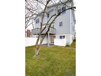 Lovely 2 family new construction almost completed. Truly a - photo 35
