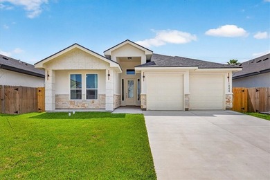 ***SELLERS OFFERING $3500 IN CONCESSIONS*** This LIKE NEW 2025 - photo 1