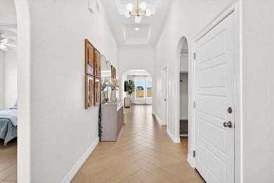 ***SELLERS OFFERING $3500 IN CONCESSIONS*** This LIKE NEW 2025 - photo 2