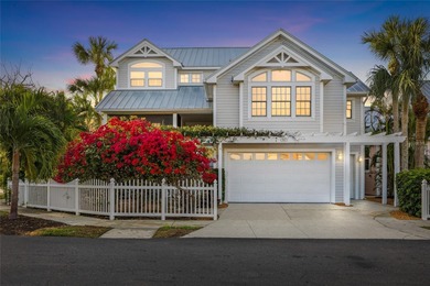This well maintained in-town North Village residence in the - photo 1