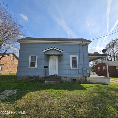 Investor opportunity in the heart of Elizabeth City! This - photo 1