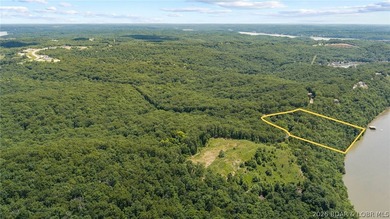 Investor Special with Lakefront & Development Potential! These - photo 39