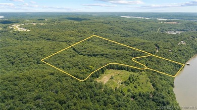 Investor Special with Lakefront & Development Potential! These - photo 40