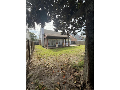 Welcome to your dream home in the heart of Destin! This - photo 41