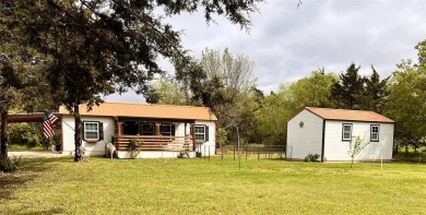 Lake Texoma Home Sale Pending in Gordonville Texas