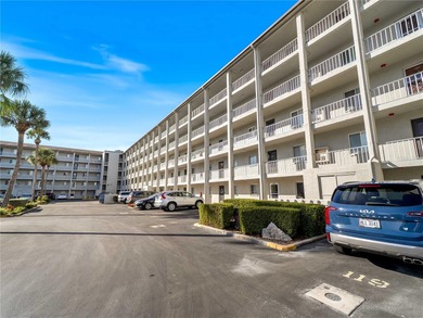 Lake Bayshore Condo For Sale in Bradenton Florida