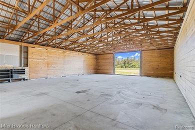 Hidden and tucked away, this is one of those properties that - photo 35