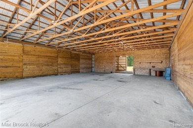 Hidden and tucked away, this is one of those properties that - photo 36