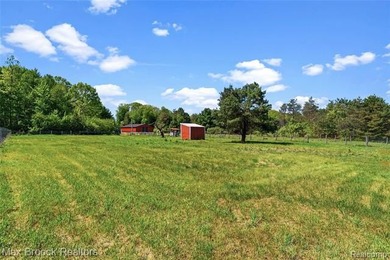 Hidden and tucked away, this is one of those properties that - photo 45