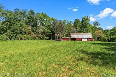 Hidden and tucked away, this is one of those properties that - photo 48
