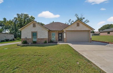 Garden Valley Lakes Home For Sale in Lindale Texas