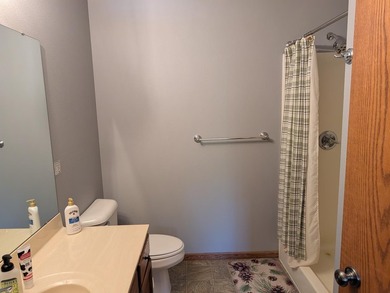 Stunning 3-Bedroom Condo with Breathtaking Lake Views of the - photo 12