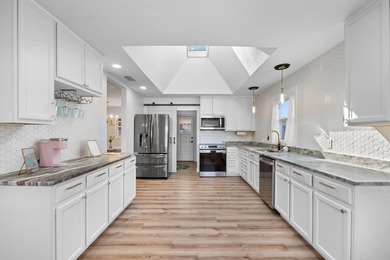 Back on market AT NO FAULT OF THE SELLER! Completely remodeled - photo 15