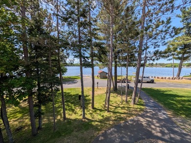 Stunning 3-Bedroom Condo with Breathtaking Lake Views of the - photo 21