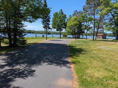 Stunning 3-Bedroom Condo with Breathtaking Lake Views of the - photo 25