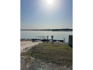 Vacant Lot to build your dream home or vacation home! Bring your - photo 3