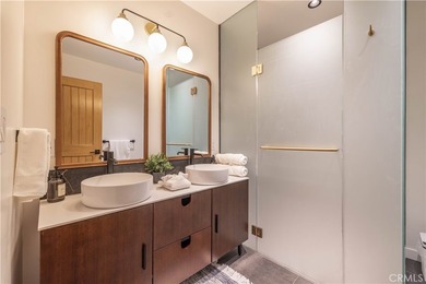 259 Victoria - photo 14