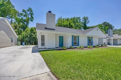 Great opportunity in the center of town! No HOA fees and low - photo 1