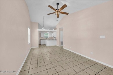 Great opportunity in the center of town! No HOA fees and low - photo 4