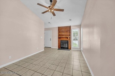 Great opportunity in the center of town! No HOA fees and low - photo 5