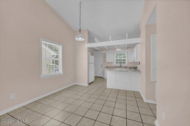 Great opportunity in the center of town! No HOA fees and low - photo 8