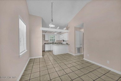 Great opportunity in the center of town! No HOA fees and low - photo 9
