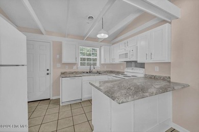 Great opportunity in the center of town! No HOA fees and low - photo 10