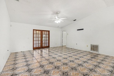 Nice 3 bedroom 2 bath 2 car garage with a bonus room & a Large - photo 9