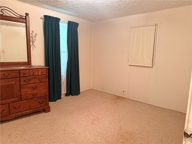 Charming 2-bedroom, 1-bath home situated on a spacious lot with - photo 7