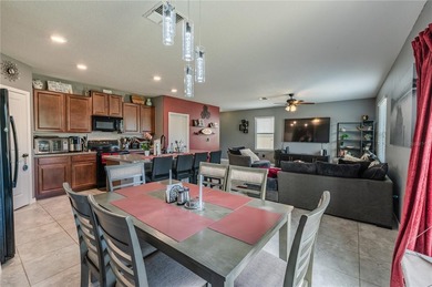 Welcome to this stunning 4 bedroom, 2 1/2 bathroom home with a - photo 13