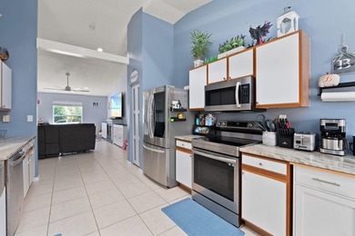 Move-in ready CBS home offering 3 bedrooms, 2 bathrooms, and - photo 14