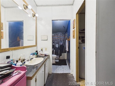 Looking for a property with potential? This 3-bedroom, 2-bath - photo 15