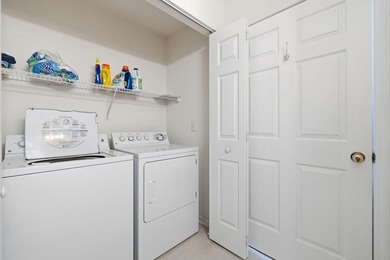 Welcome to this beautifully maintained 3 bedroom, 2 bathroom - photo 19