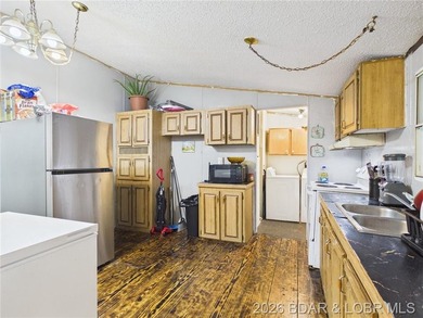 Looking for a property with potential? This 3-bedroom, 2-bath - photo 21
