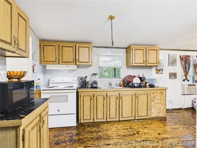 Looking for a property with potential? This 3-bedroom, 2-bath - photo 23